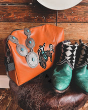 Western feel traveler