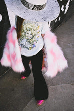 Cover me in fur coat