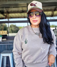 Embriodered cozy western sweatshirt