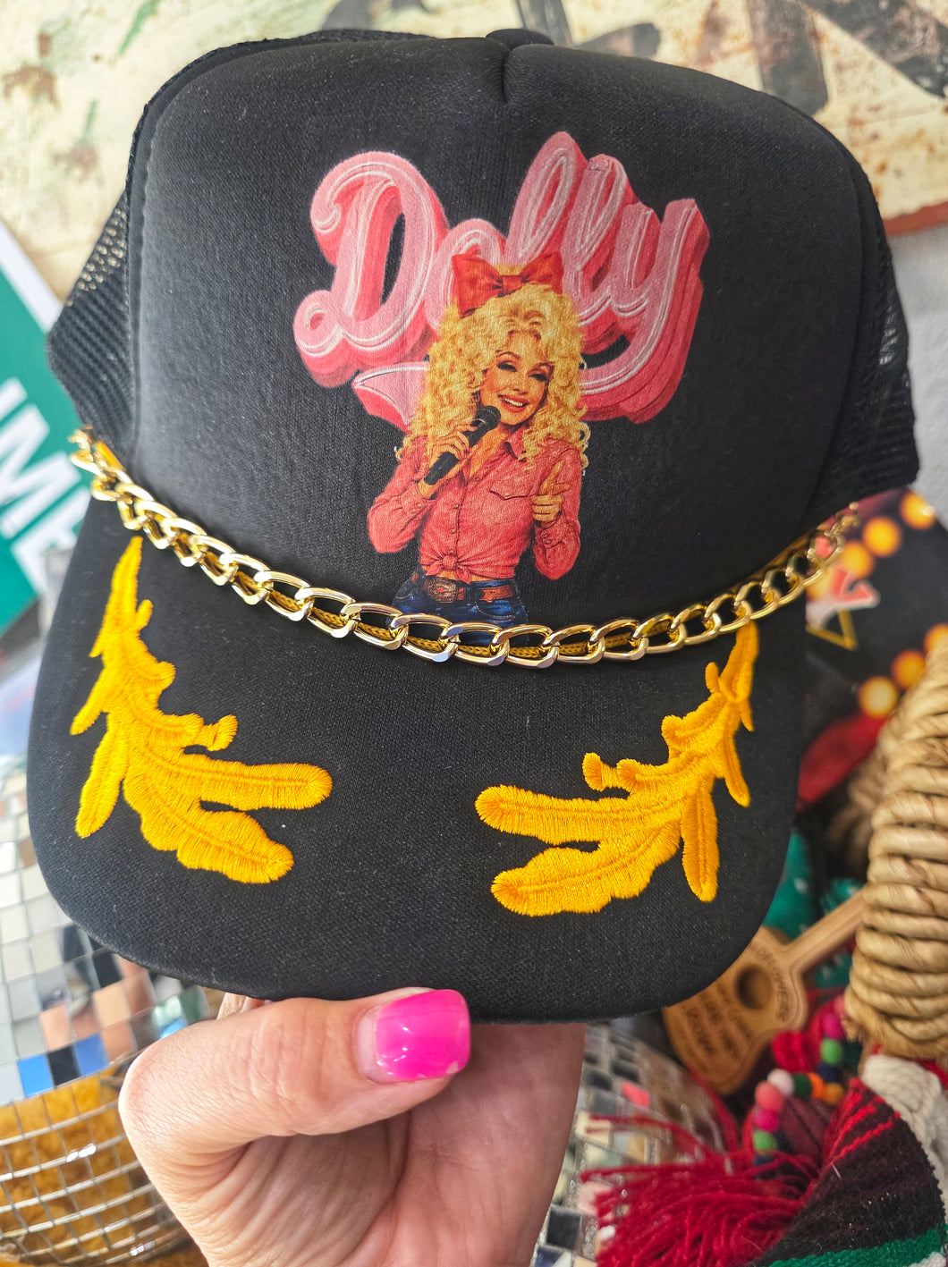 Dolly trucker with chain