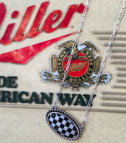 Oval checkered necklace