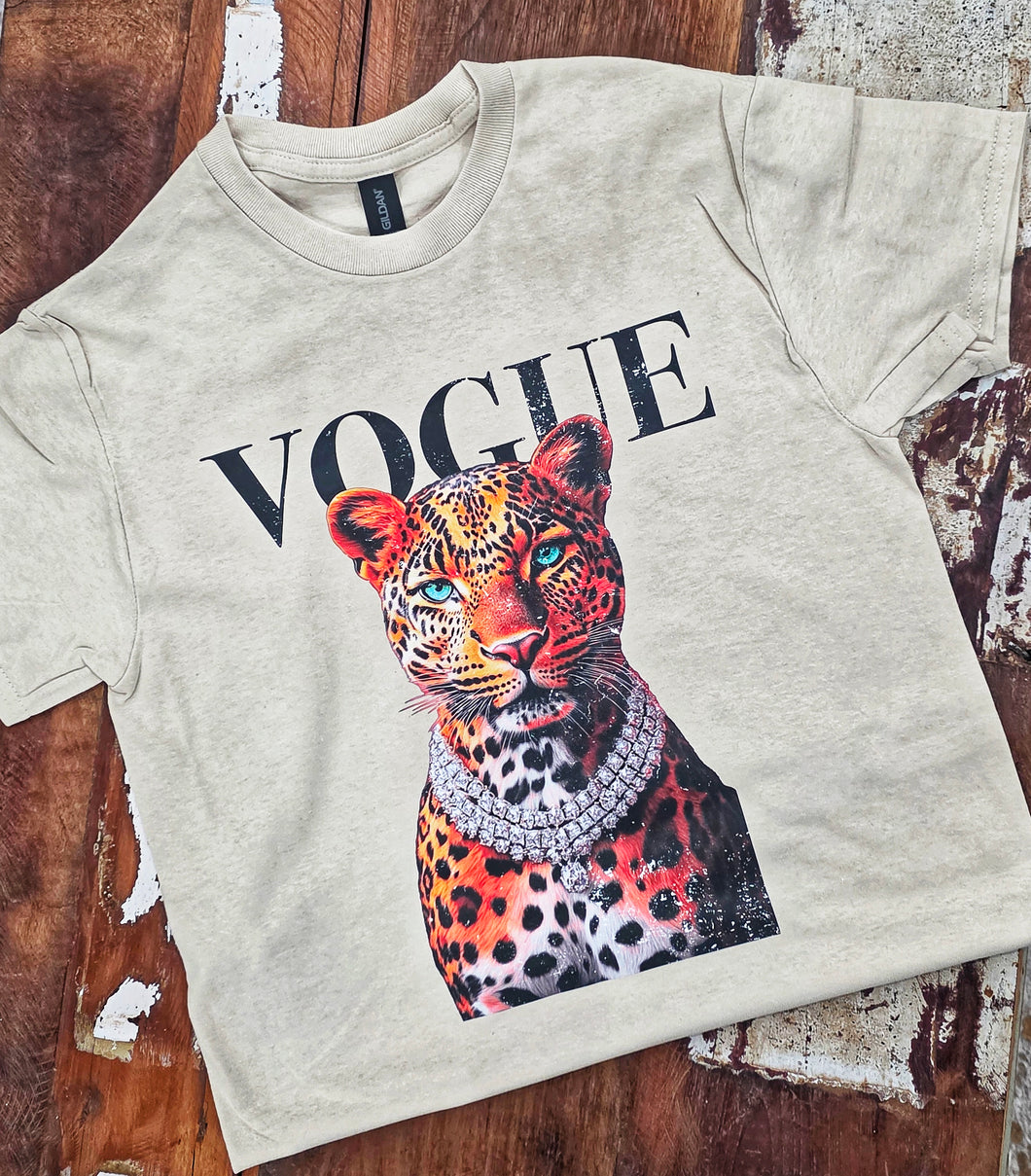 Mamacita blingy V leopard tee