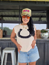 Laredo luck horseshoe sweater vest