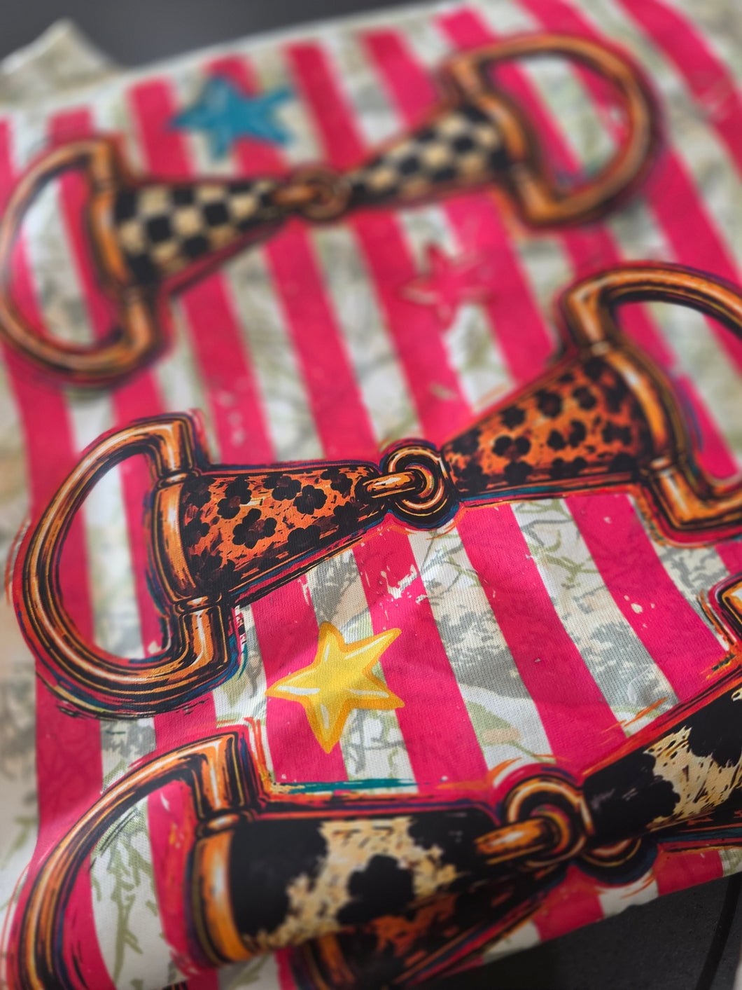 Mamacita wild bit camo tee