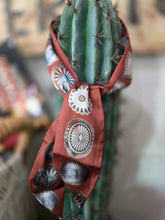 Mini concho twilleys